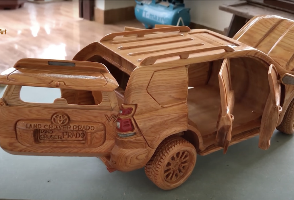 A wooden Toyota Land Cruiser Prado masterpiece.